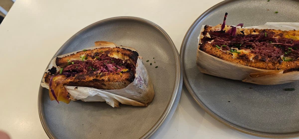 Chanceux — specialty coffee shop in Paris (photo 3)
