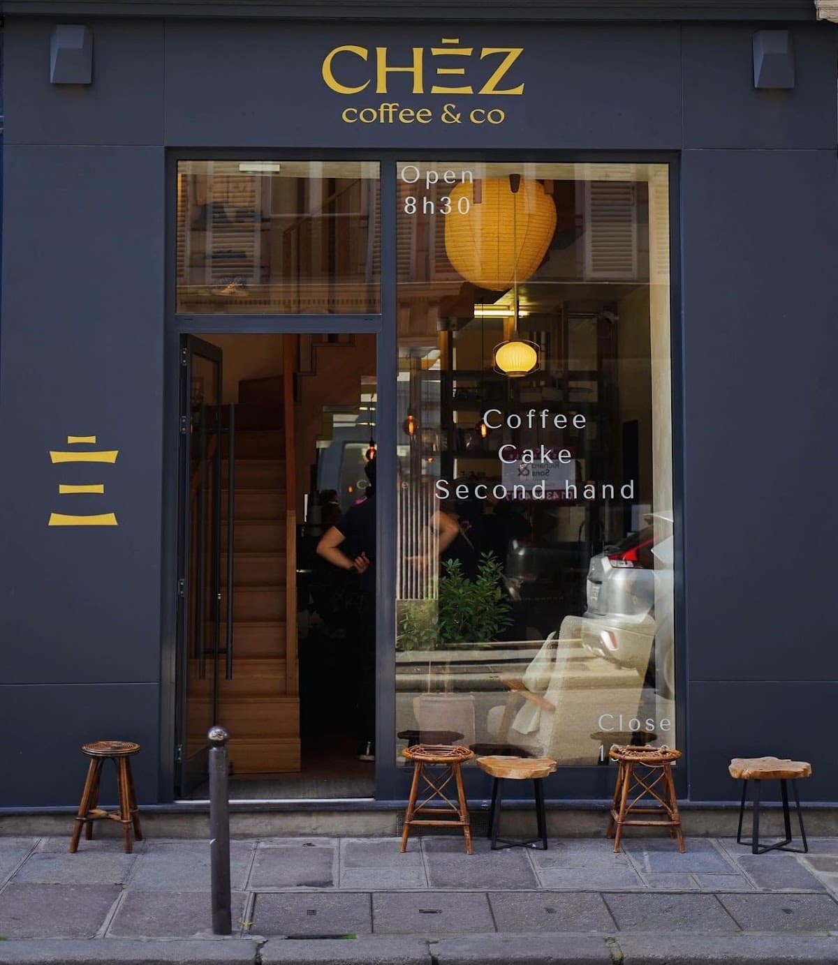 CHĒZ - Rue de Seine, specialty coffee shop in Paris