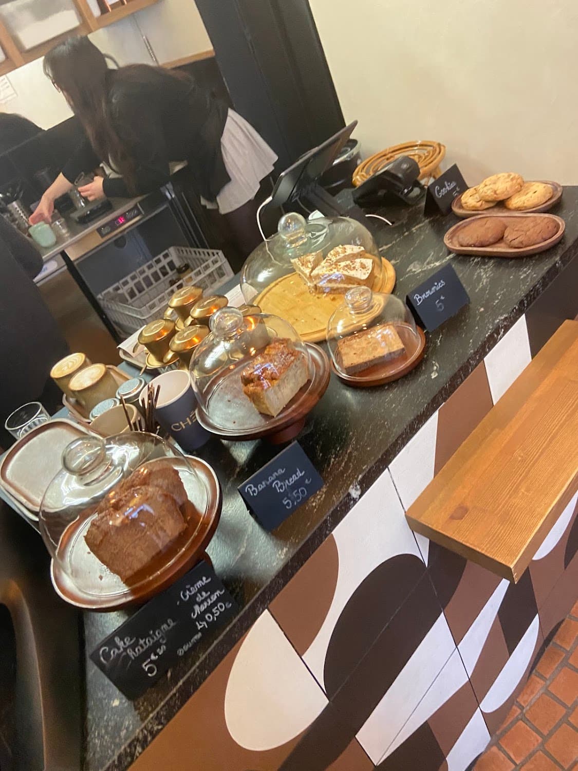 CHĒZ - Rue de Seine — specialty coffee shop in Paris (photo 2)