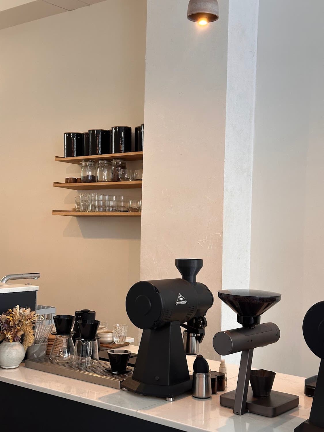 Clove — specialty coffee shop in Paris (photo 4)