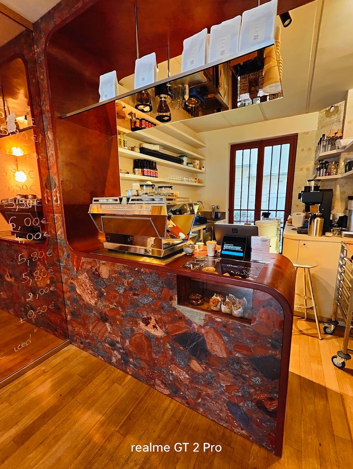 Coeur Coffee Roasters — specialty coffee shop in Paris (photo 6)