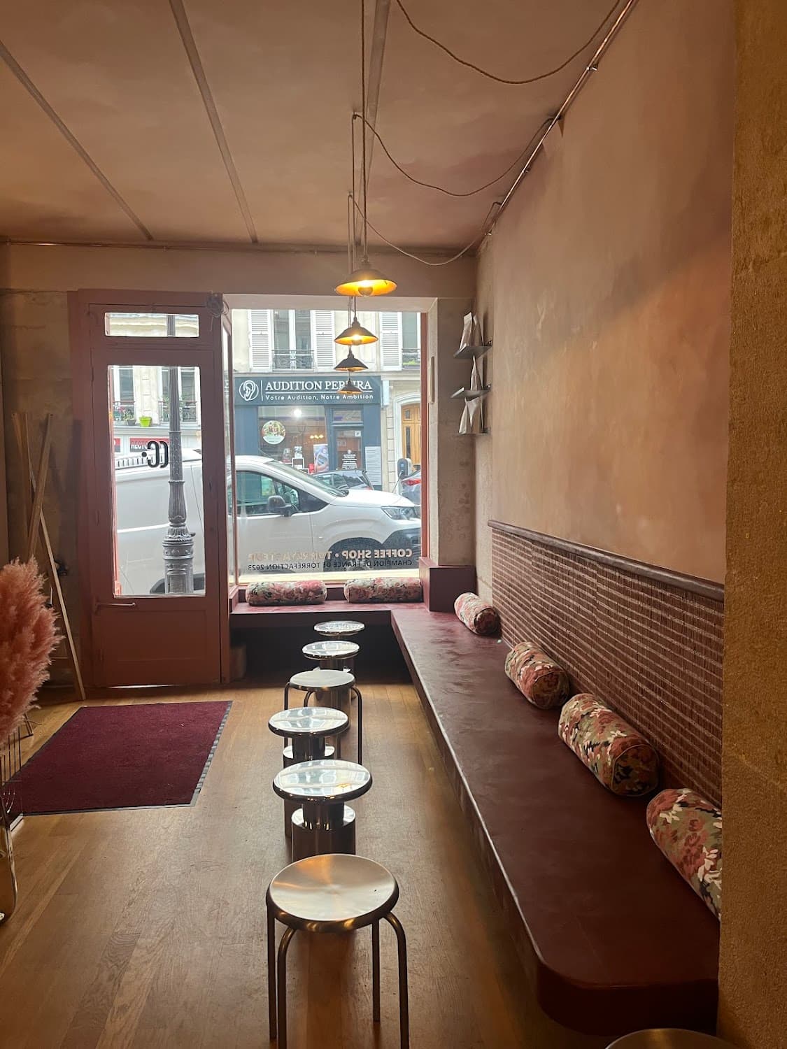 Coeur Coffee Roasters — specialty coffee shop in Paris (photo 5)