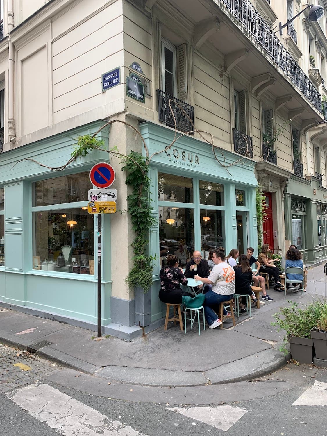 COEUR healthy epicerie — specialty coffee shop in Paris (photo 1)