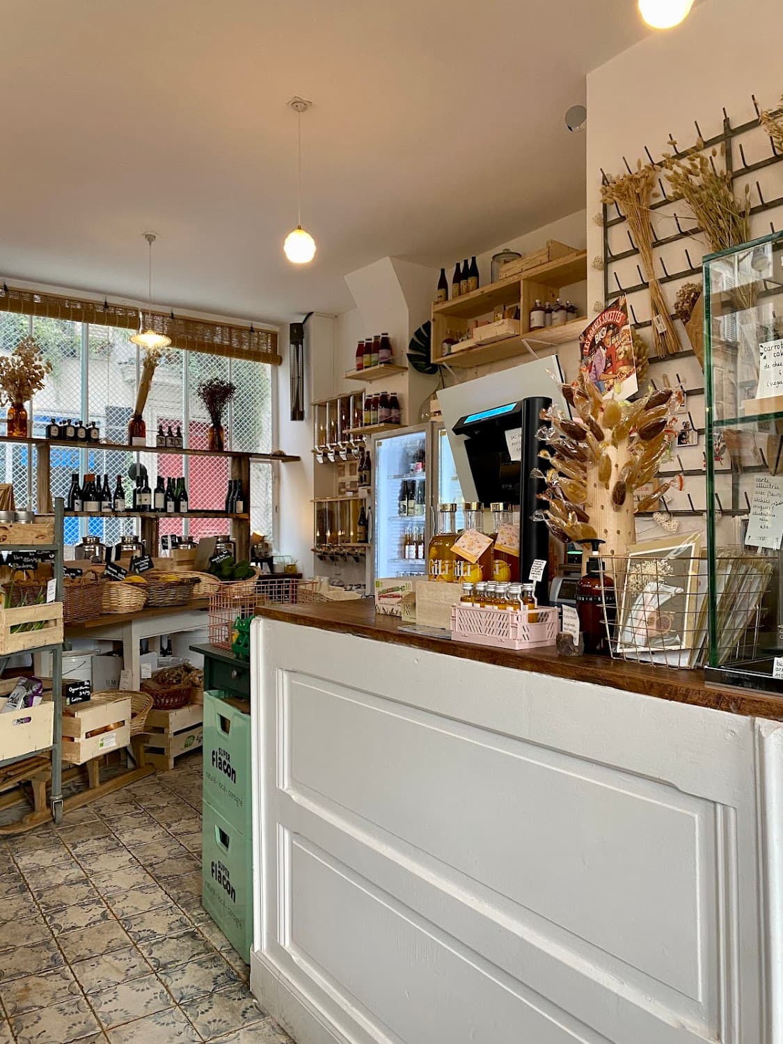 COEUR healthy epicerie — specialty coffee shop in Paris (photo 2)