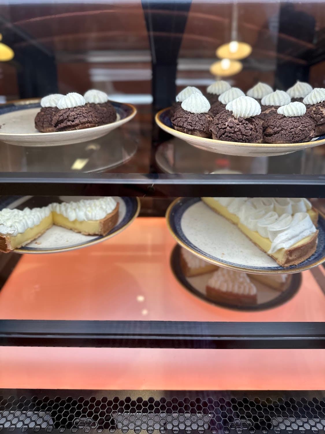 Casa Rossa — specialty coffee shop in Paris (photo 1)