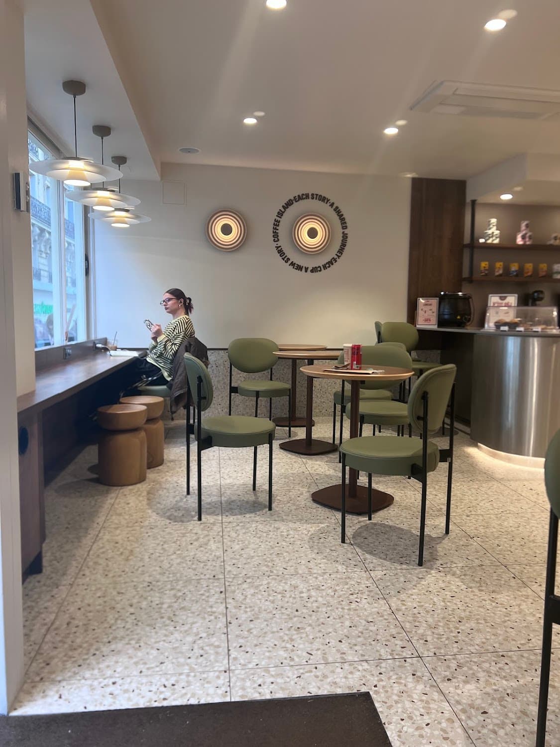 Coffee Island - Rue de Steinkerque, specialty coffee shop in Paris (photo 7)