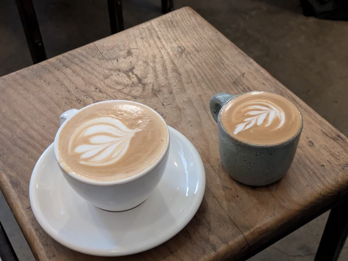 COMETS · Café & disques — specialty coffee shop in Paris (photo 5)