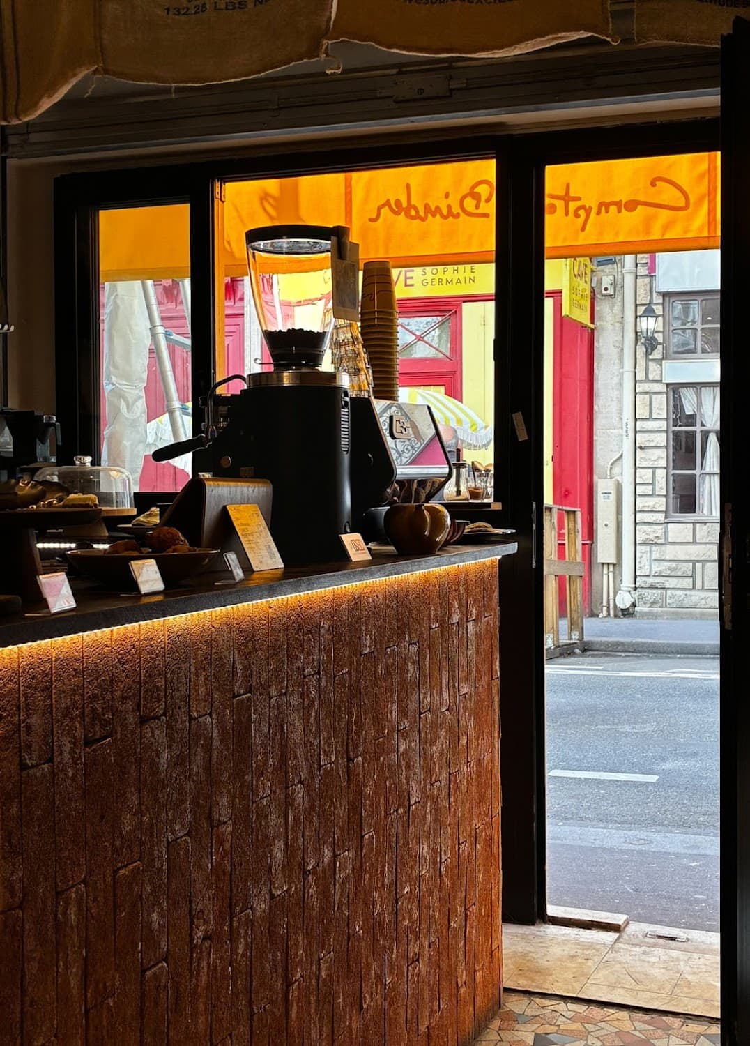 Comptoir Binder — specialty coffee shop in Paris (photo 6)