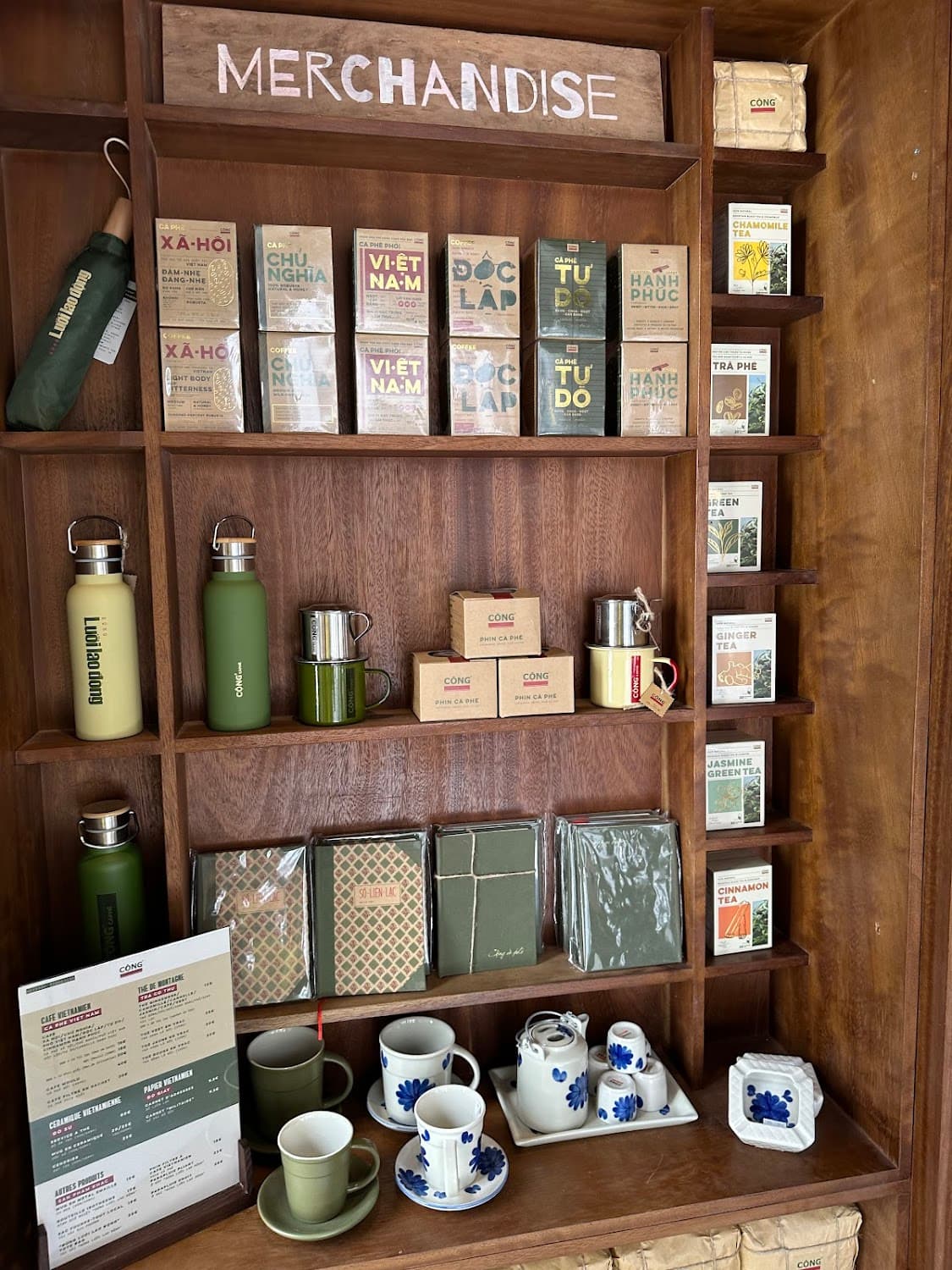 Công Câphê — specialty coffee shop in Paris (photo 7)