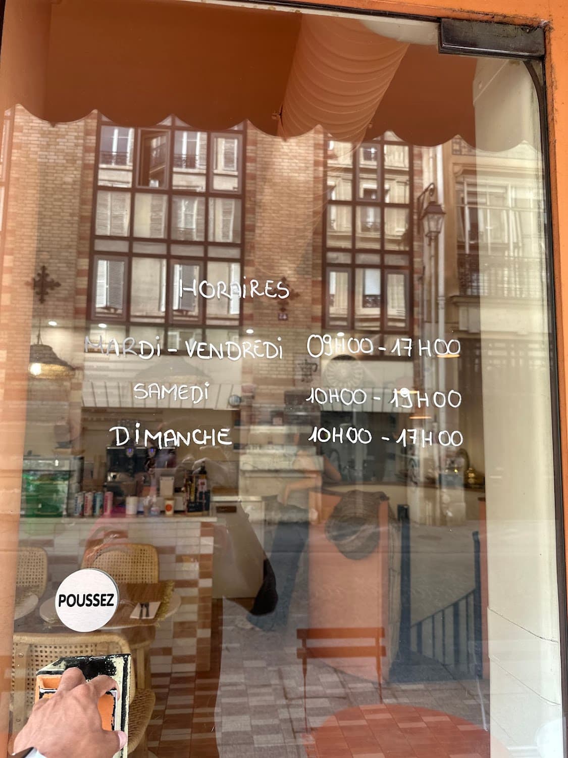 Contrastes Paris, specialty coffee shop in Paris (photo 4)