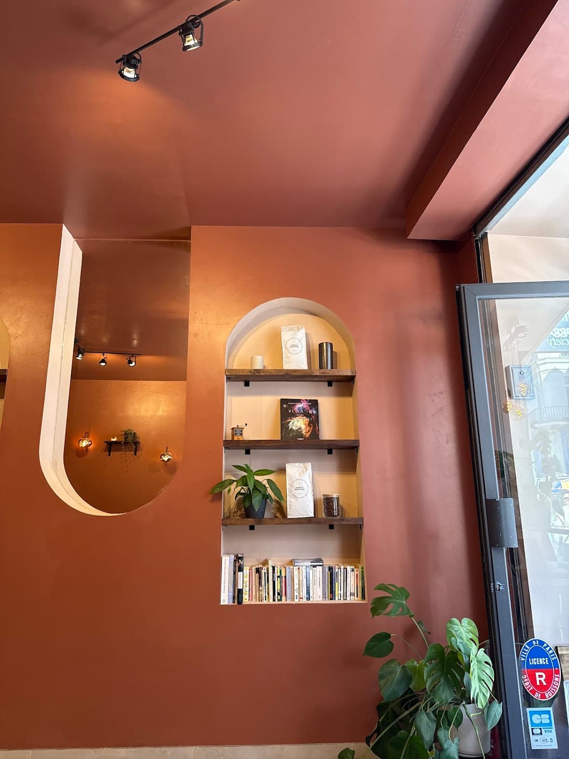 Contretemps — specialty coffee shop in Paris (photo 7)