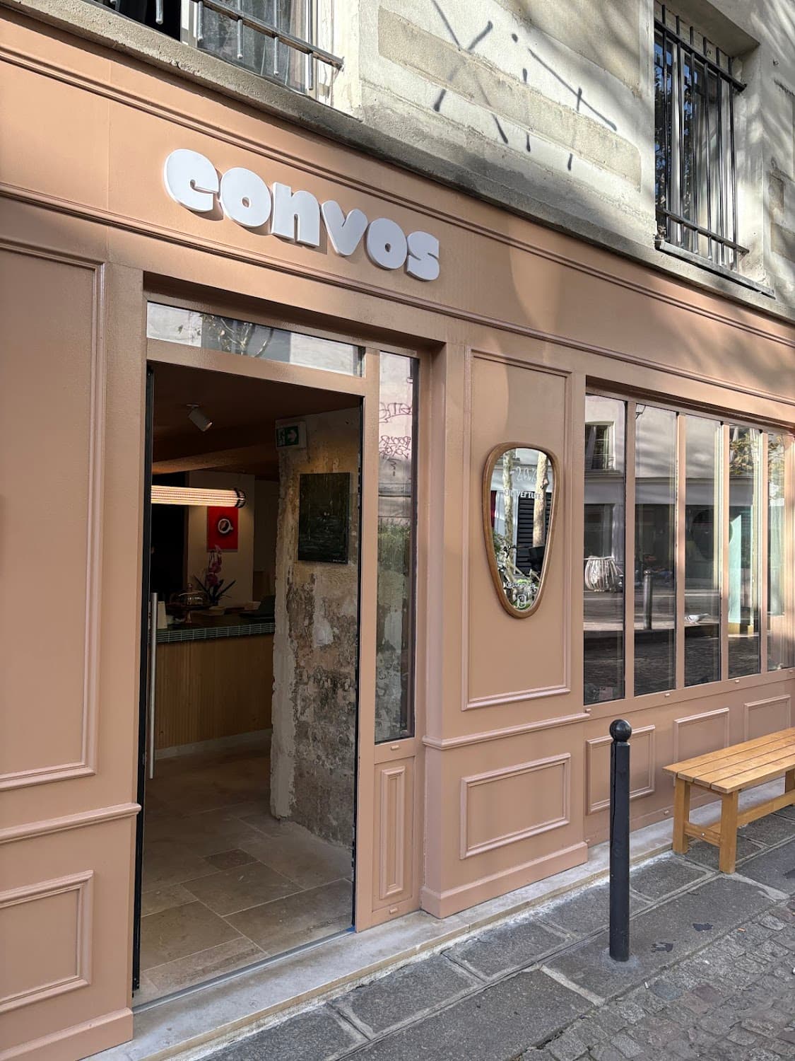 Convos, specialty coffee shop in Paris