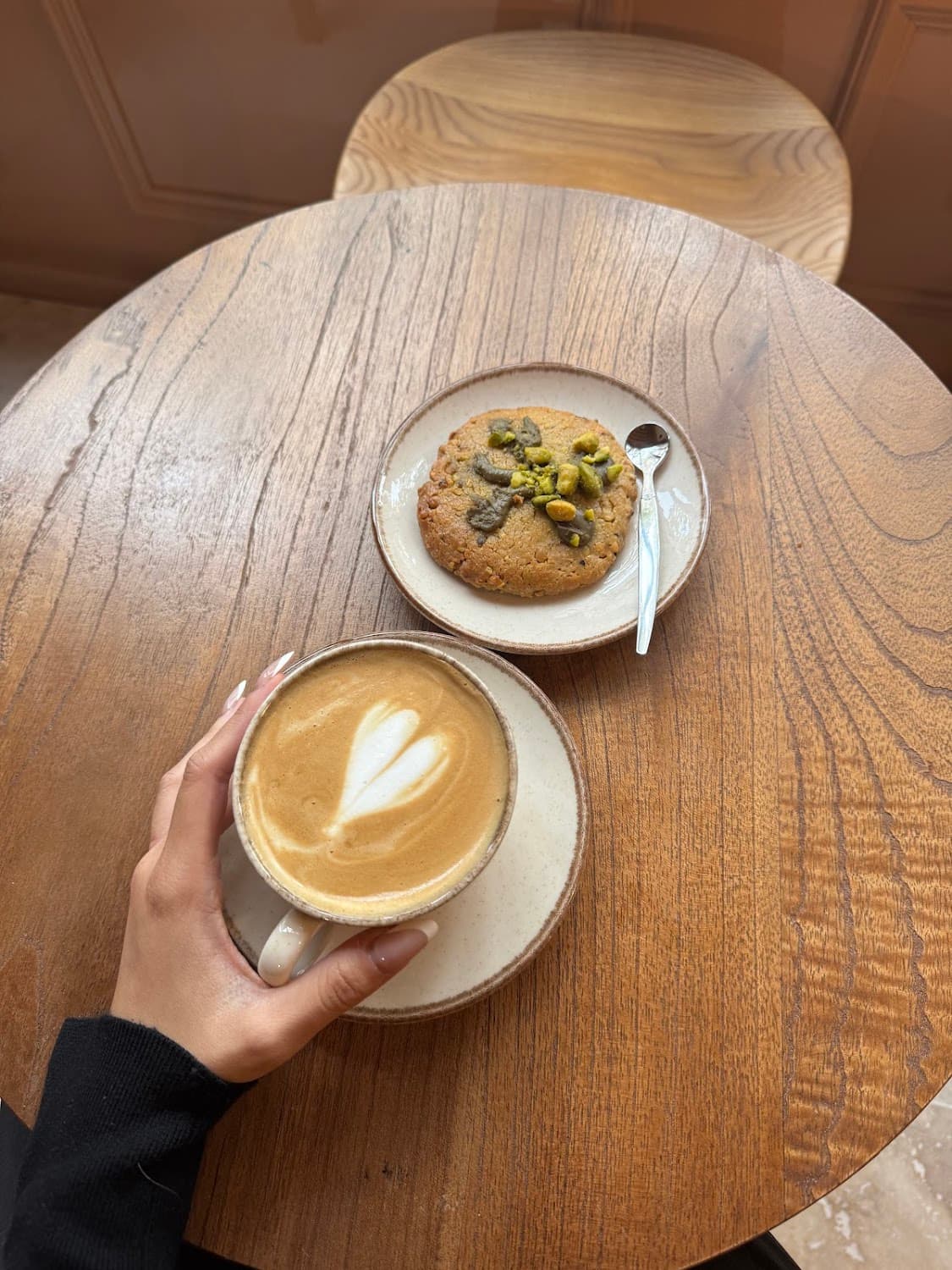 Convos — specialty coffee shop in Paris (photo 2)
