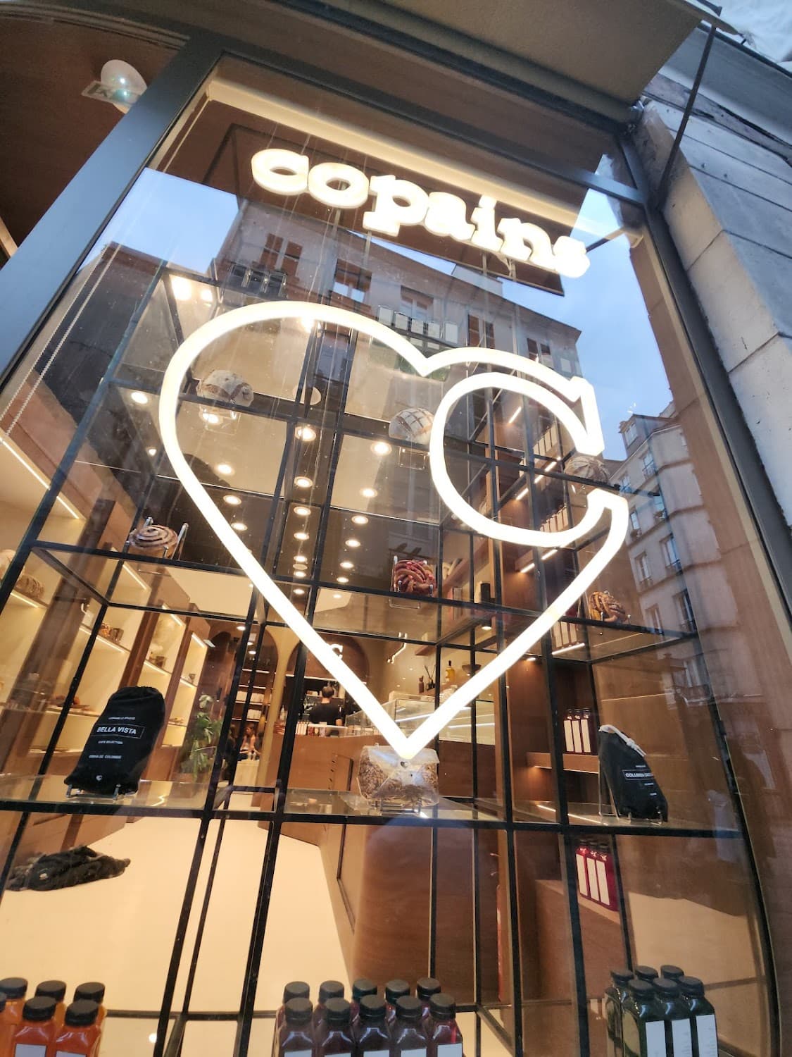 Copains - Rue des Rosiers — specialty coffee shop in Paris (photo 4)
