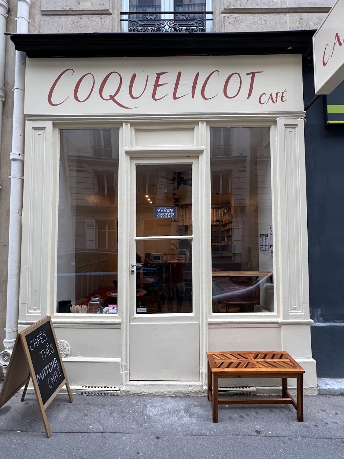 Coquelicot café, specialty coffee shop in Paris