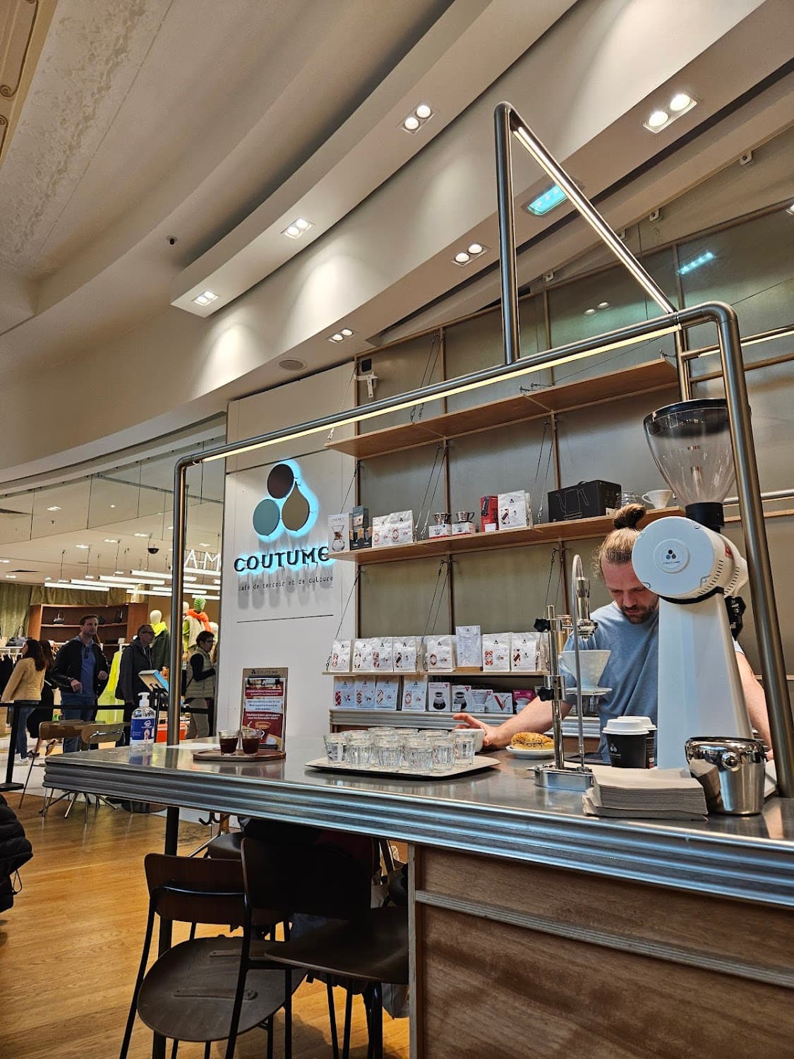 Coutume - Galeries Lafayette — specialty coffee shop in Paris (photo 4)