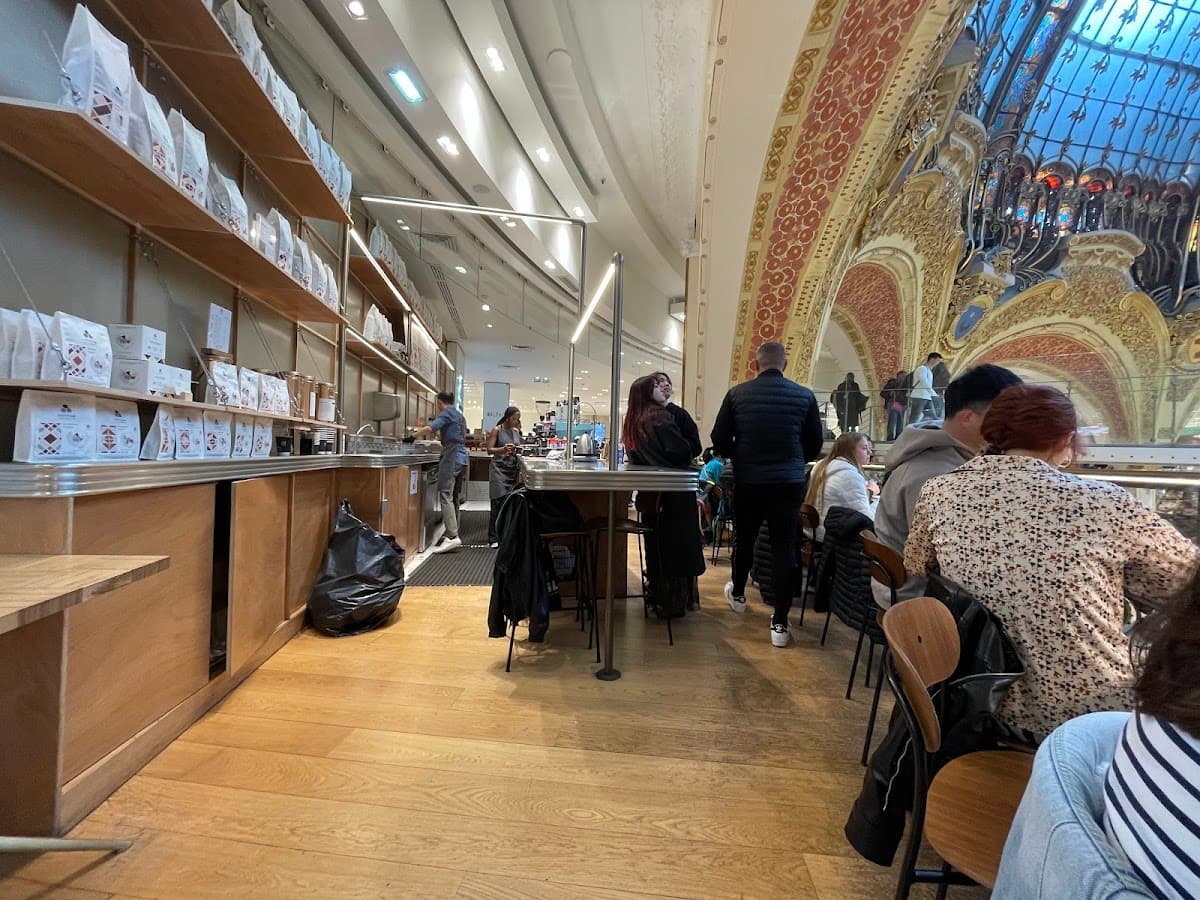 Coutume - Galeries Lafayette — specialty coffee shop in Paris (photo 7)