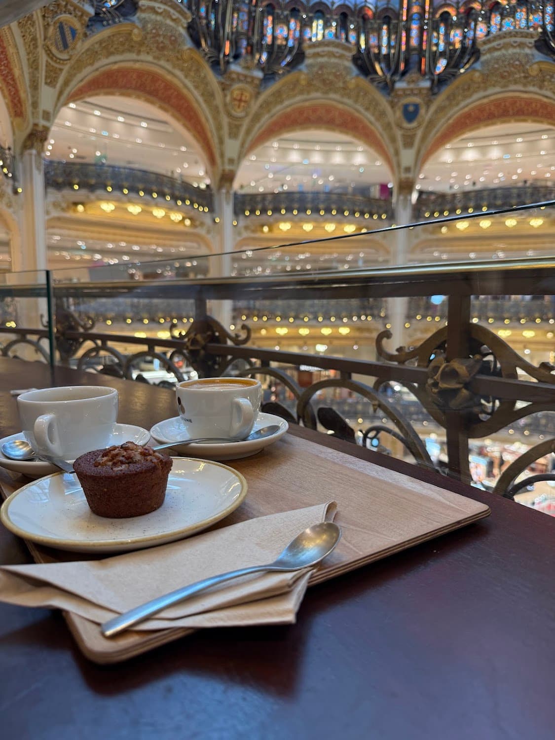 Coutume - Galeries Lafayette — specialty coffee shop in Paris (photo 1)