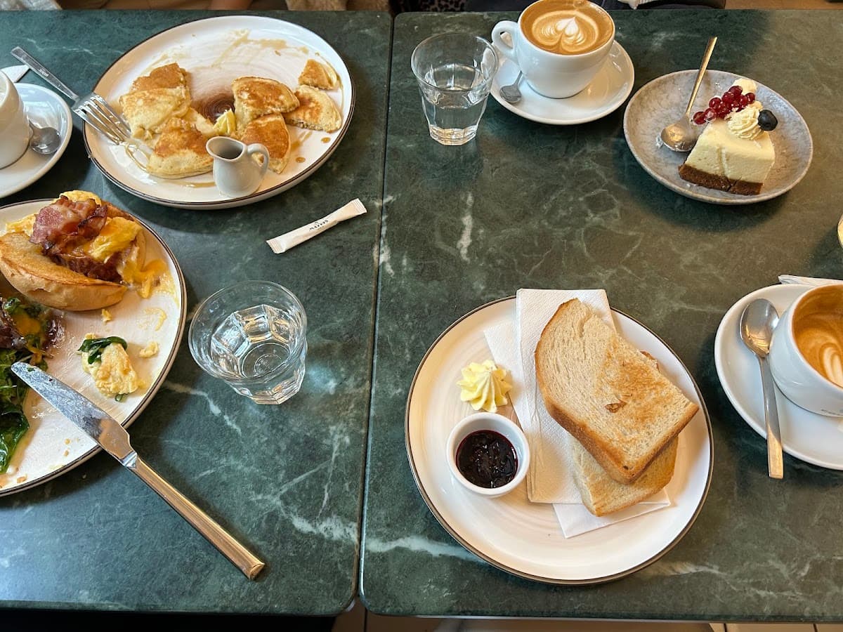 Coutume - Hôtel Mathis — specialty coffee shop in Paris (photo 3)