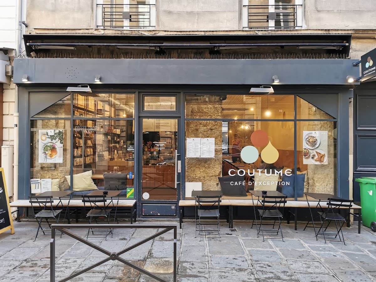Coutume - Rue du Faubourg Poissonnière, specialty coffee shop in Paris