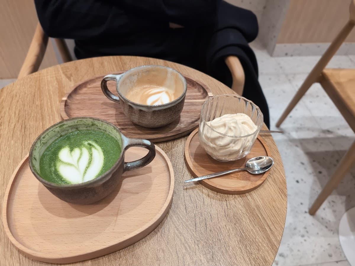 Creem — specialty coffee shop in Paris (photo 7)