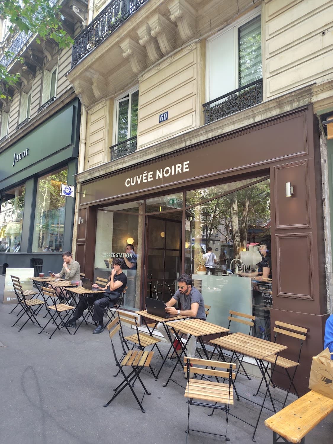 Cuvée Noire - Rue des Martyrs, specialty coffee shop in Paris (photo 6)