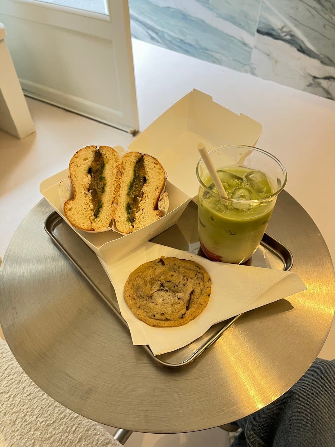 DAYCLUB — specialty coffee shop in Paris (photo 2)