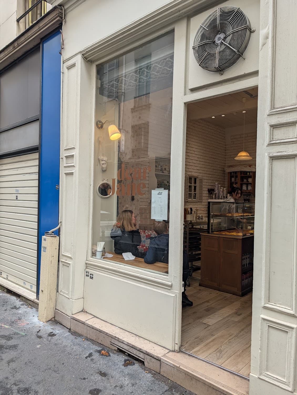 dear Jane, specialty coffee shop in Paris (photo 5)