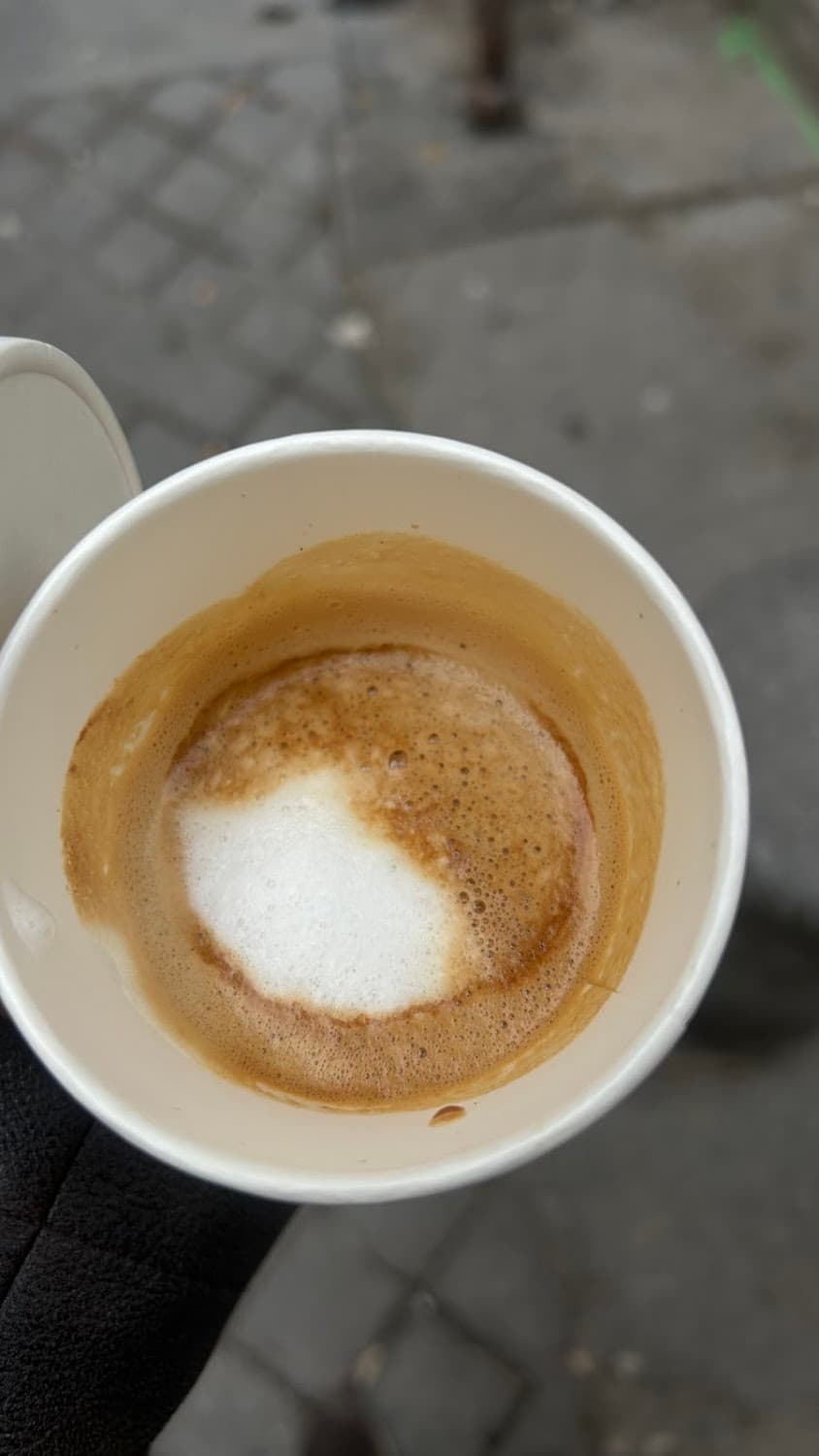 Délit. Le Café — specialty coffee shop in Paris (photo 7)
