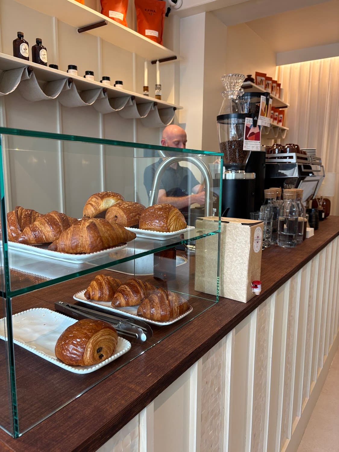 Dialogues Coffee — specialty coffee shop in Paris (photo 7)