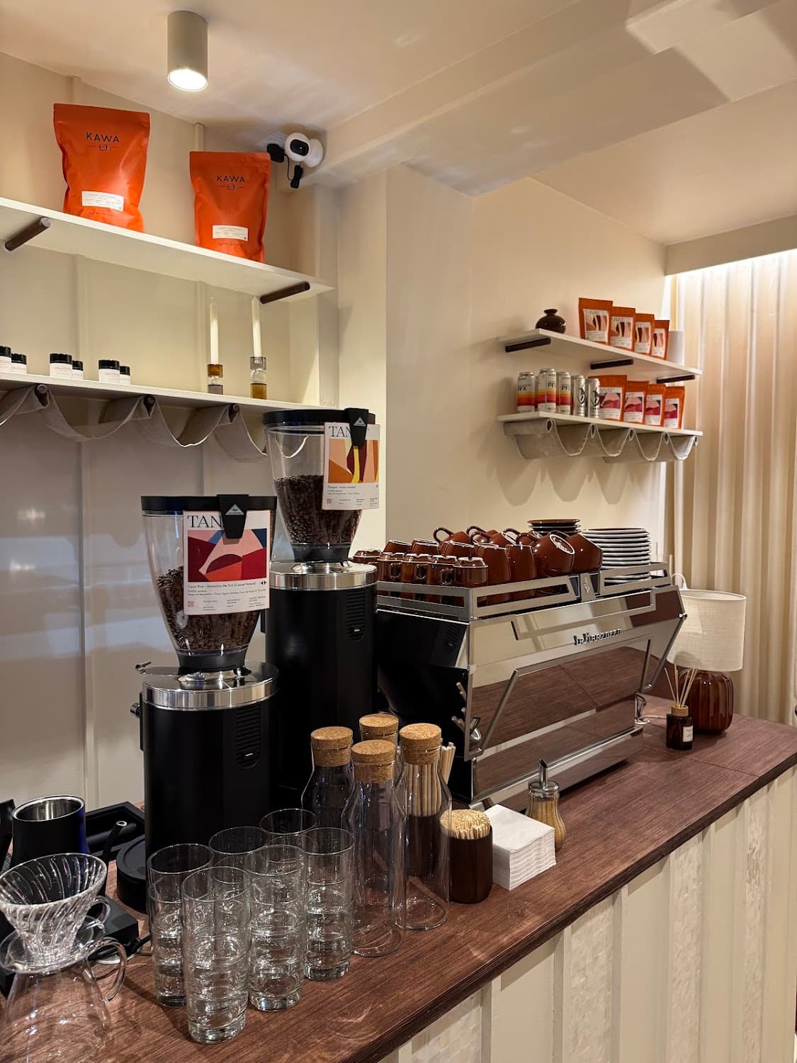 Dialogues Coffee — specialty coffee shop in Paris (photo 5)