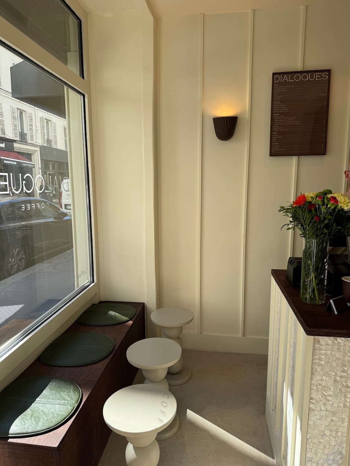 Dialogues Coffee — specialty coffee shop in Paris (photo 3)