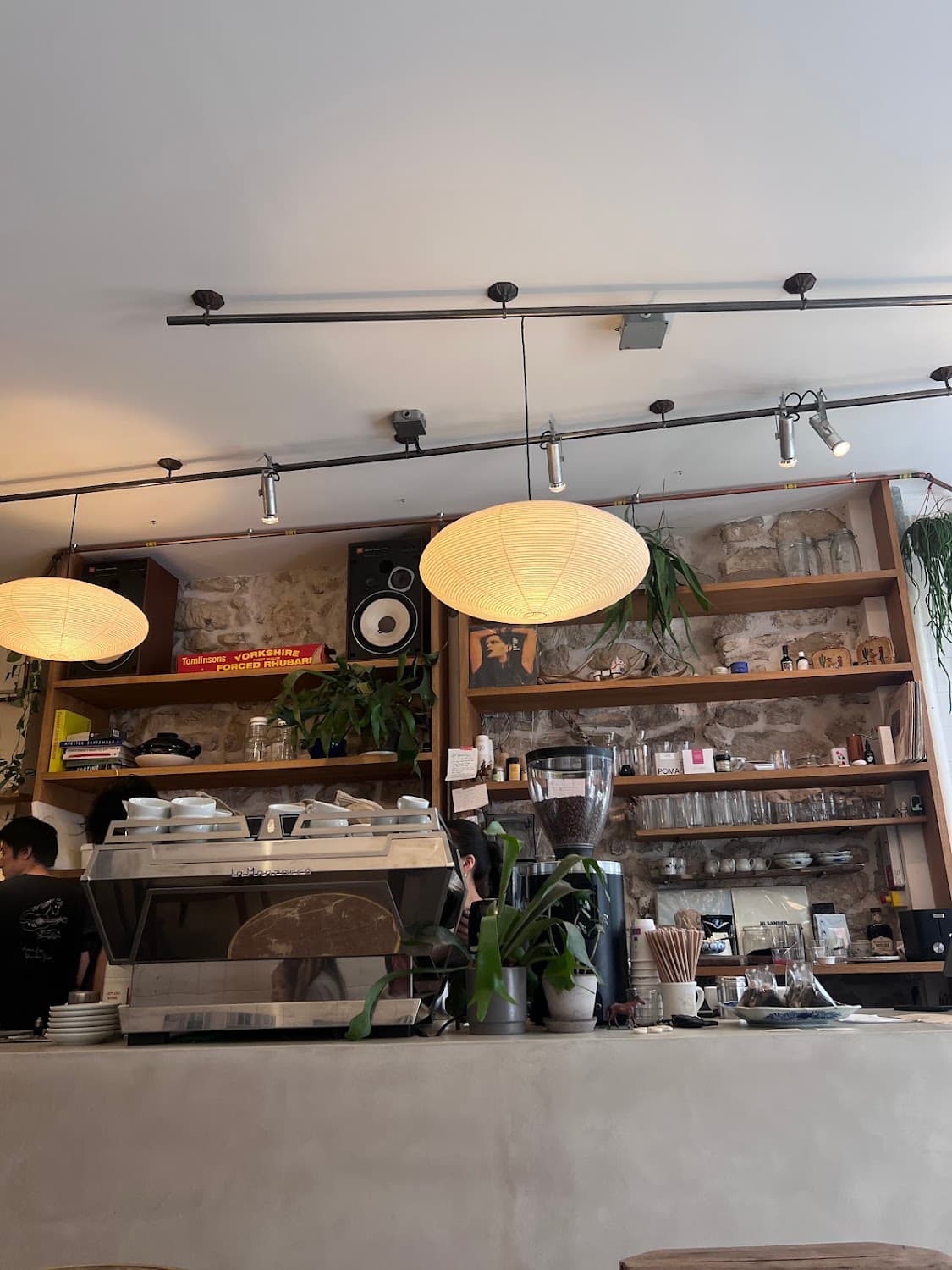 Dreamin Man' - Rue Coquillière, specialty coffee shop in Paris (photo 7)