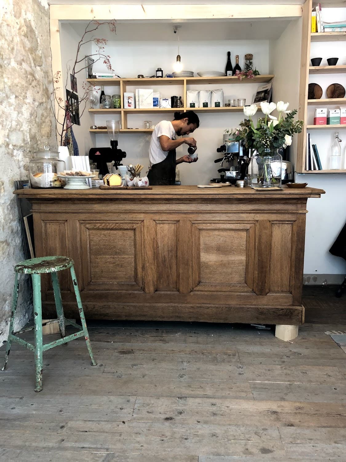 Dreamin' Man - Rue Amelot — specialty coffee shop in Paris (photo 1)