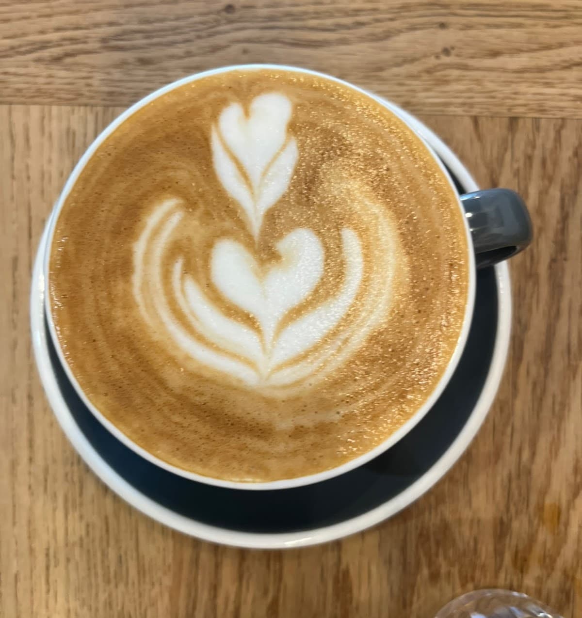 Éclat, specialty coffee shop in Paris (photo 4)