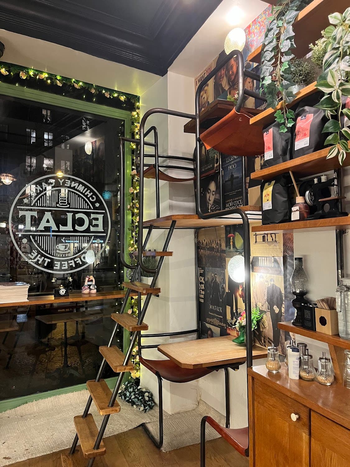 Éclat, specialty coffee shop in Paris (photo 3)