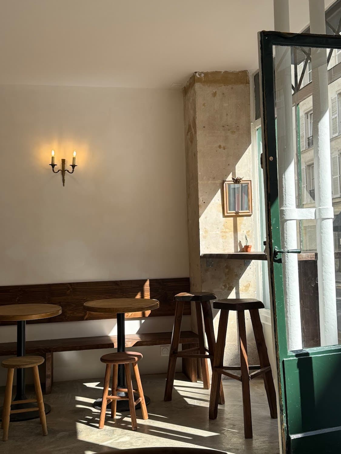 emm… café, specialty coffee shop in Paris (photo 3)