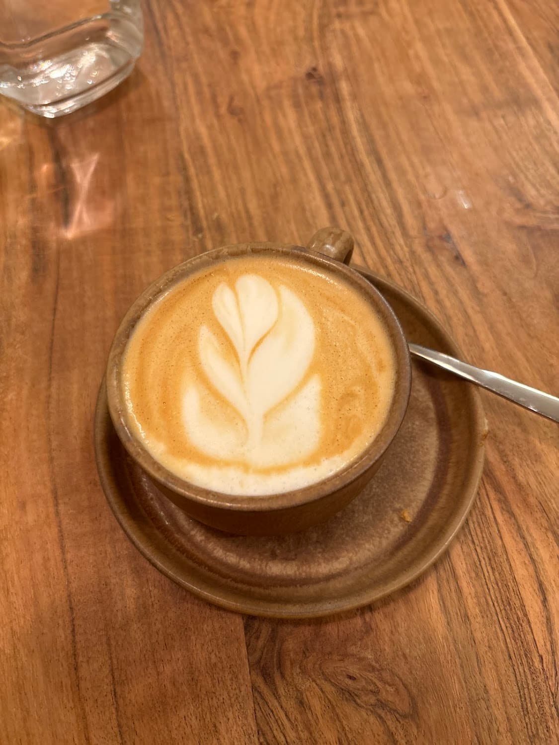 Flor de cafe — specialty coffee shop in Paris (photo 6)