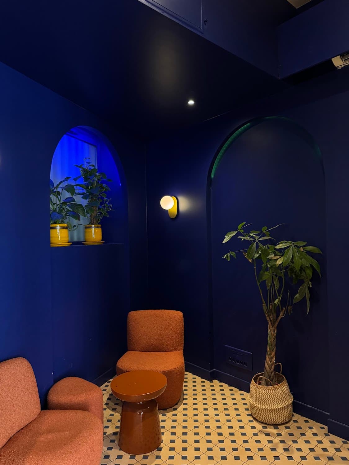 Frappé — specialty coffee shop in Paris (photo 7)
