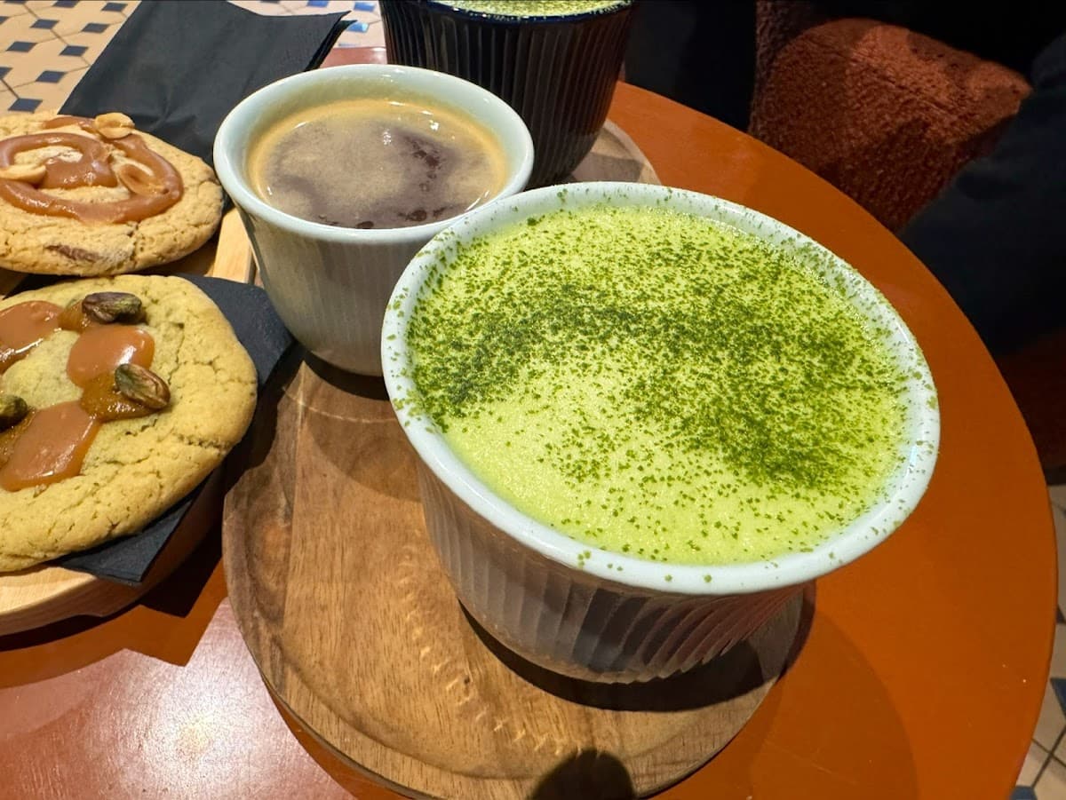 Frappé — specialty coffee shop in Paris (photo 6)