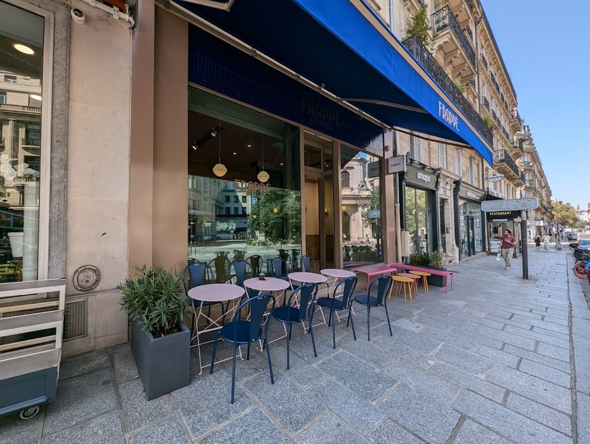 Frappé, specialty coffee shop in Paris (photo 7)