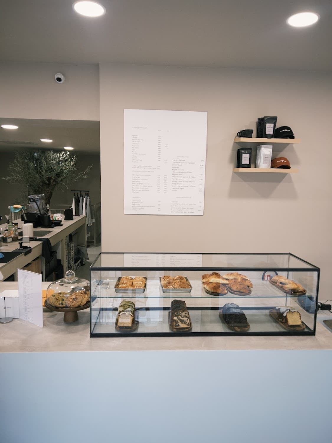 Frnchlovebread — specialty coffee shop in Paris (photo 7)