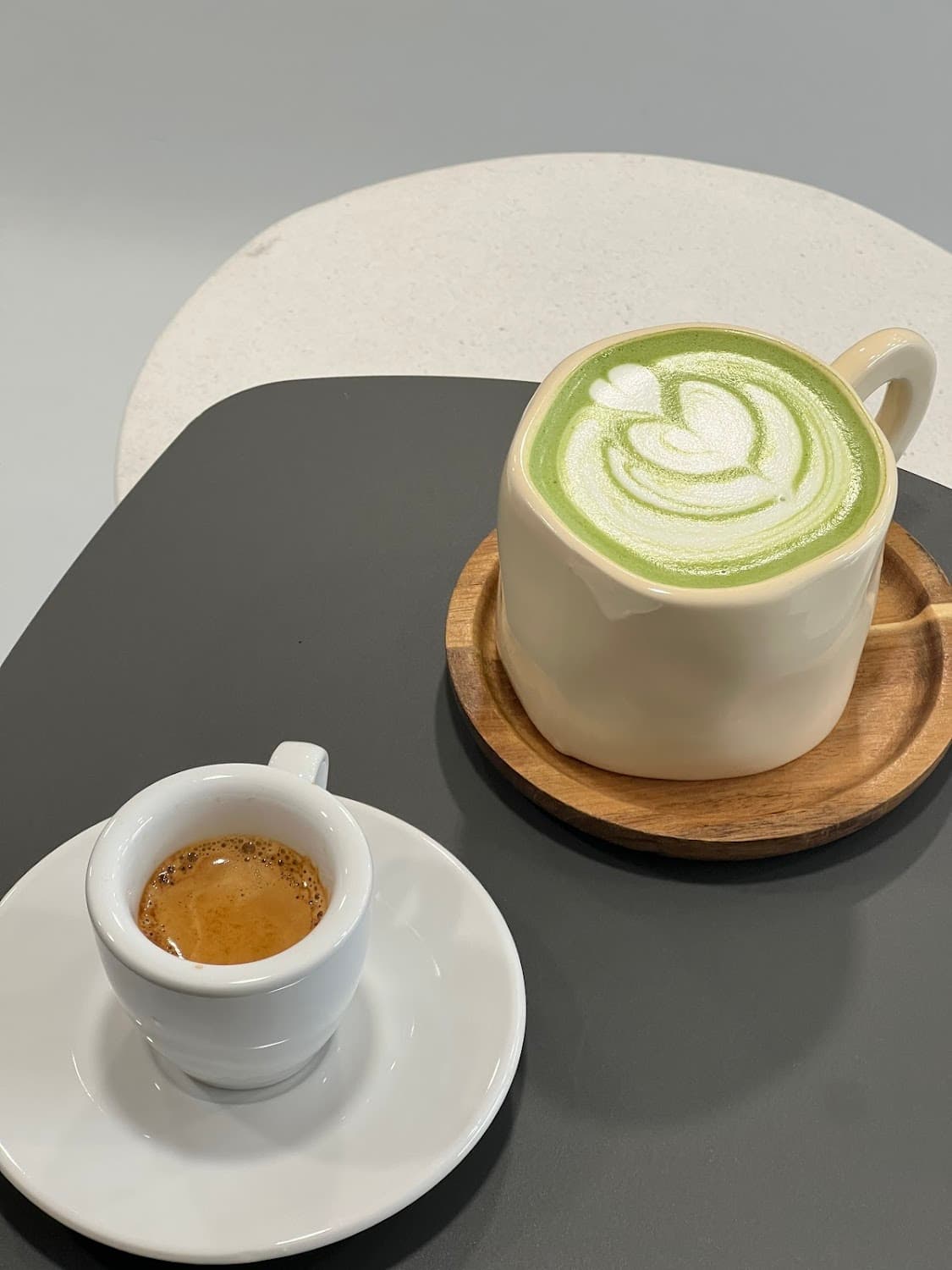 Frnchlovebread — specialty coffee shop in Paris (photo 4)