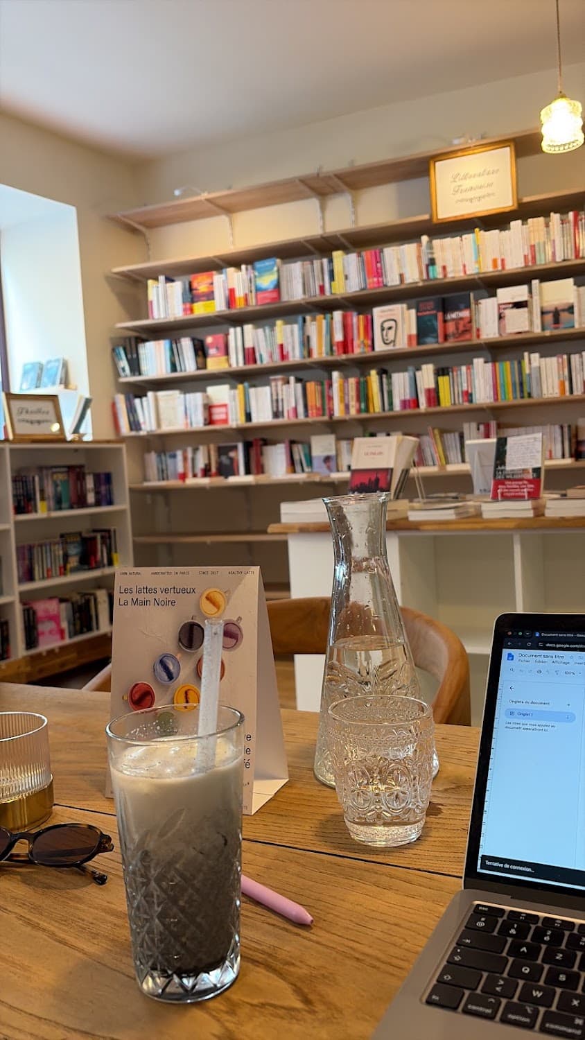 Froufrou Librairie Café Ateliers, specialty coffee shop in Paris