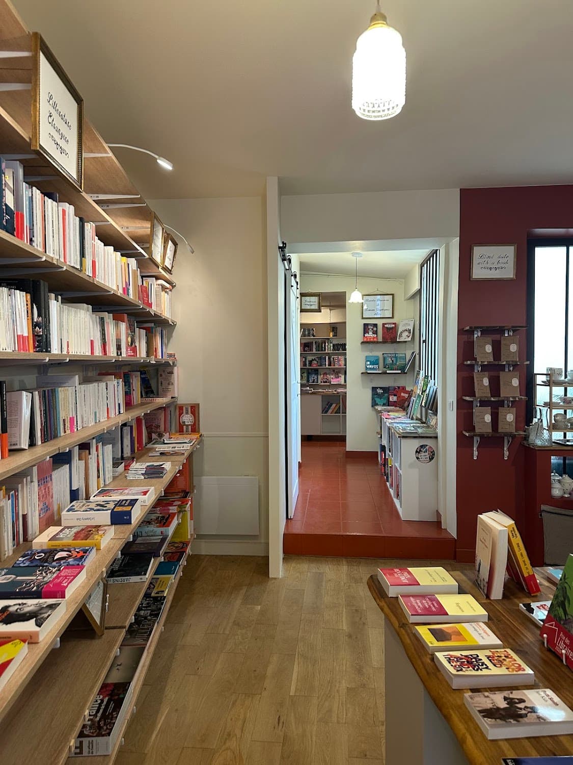 Froufrou Librairie Café Ateliers, specialty coffee shop in Paris (photo 6)