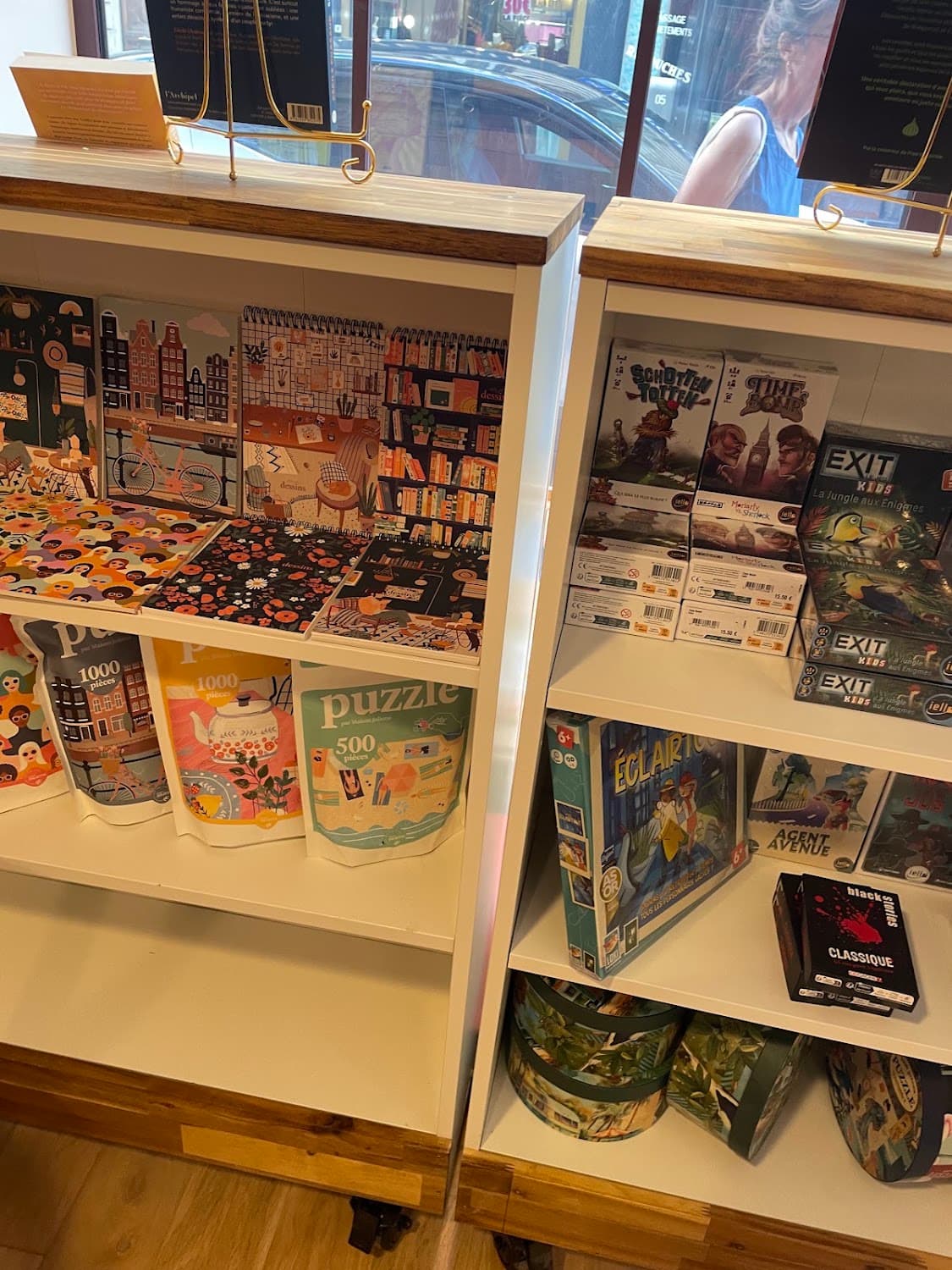 Froufrou Librairie Café Ateliers, specialty coffee shop in Paris (photo 2)
