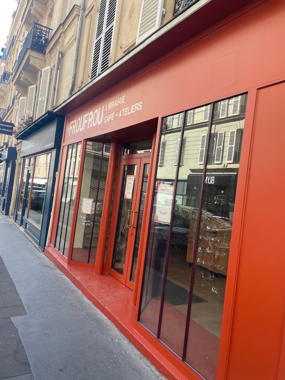Froufrou Librairie Café Ateliers, specialty coffee shop in Paris (photo 4)