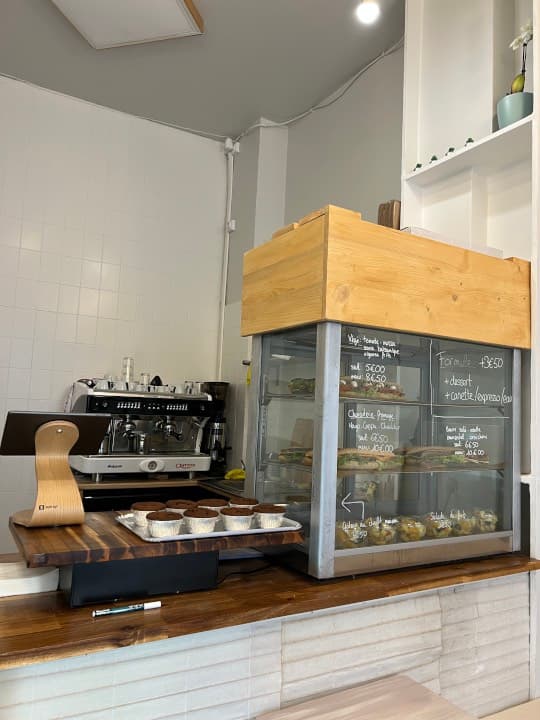 Fruity Café — specialty coffee shop in Paris (photo 1)