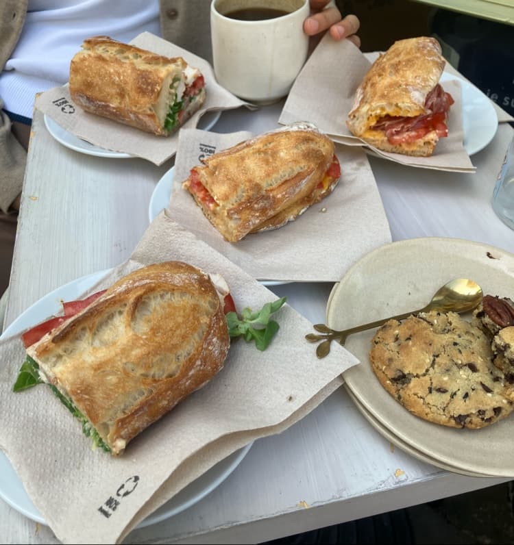 Fruity Café — specialty coffee shop in Paris (photo 7)