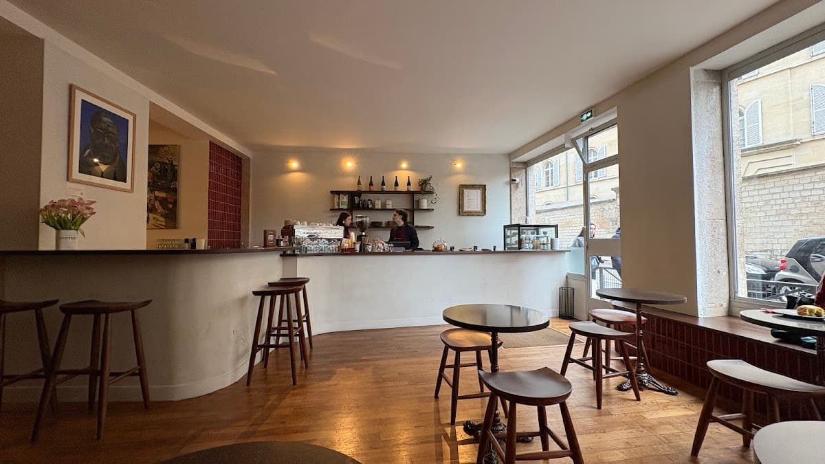 Ginie — specialty coffee shop in Paris (photo 3)